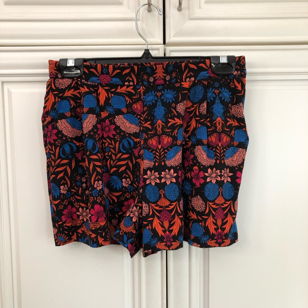 H&M ladies floral shorts